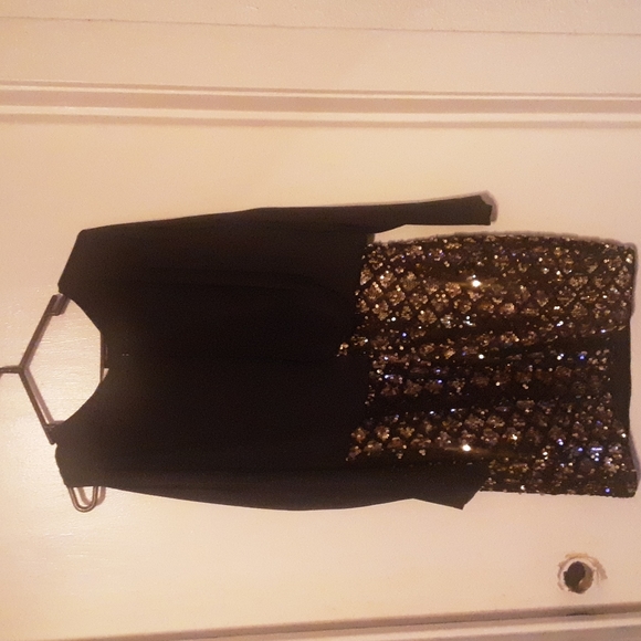 Beautiful Sequined Cold Shoulder/Arm Dress Sz L - Picture 5 of 7